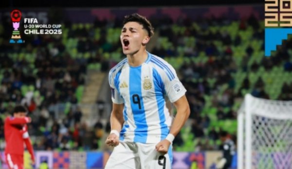 Salco là cầu thủ Argentina đ