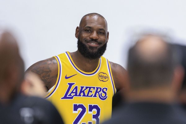 Melo: Nếu James phá vỡ hợp đồng trong năm nay, các đội khác sẽ thi đấu vì anh ấy vẫn có thể thi đấu